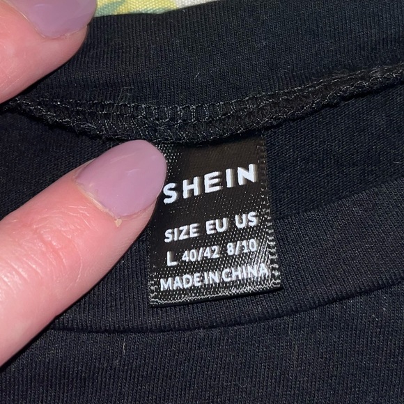 Shein Tee Shirt Large - Picture 2 of 2